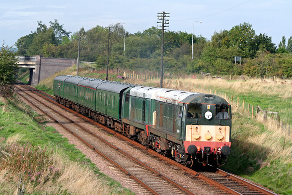 D8048 & D8098 at  Woodthorpe on 17.9.06 with 1400 Loughborough - Rothley brook at the GCR Diesel Gala Sept 2006