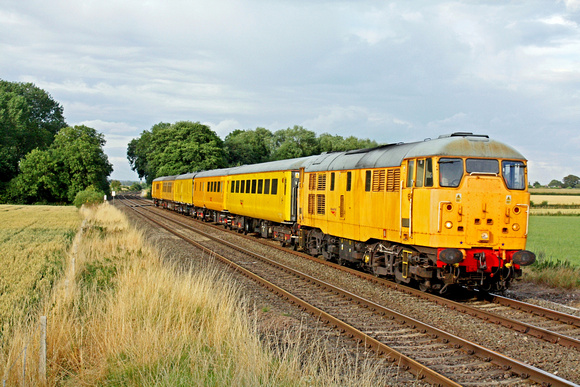 31105 with DBSO 9702 at rear at East Goscote heading towards Syston East Junction on 12.8.13 with 3Z11 1730 Old Dalby - Derby RTC return test train