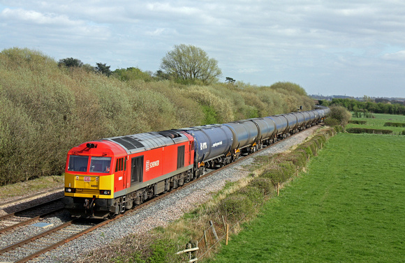 60091 in DB Schenker livery  at Barrow Upon Trent heading towards Stenson Junction on 9.4.14 with 6M00 1140 Humber Oil Refinery - Kingsbury Oil Sdgs loaded blue bogie tanks
