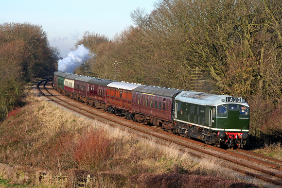 D5185 tnt with O4 63601 at Kinchley Lane on 07.12.08 with 1310 Loughborough - Leicester North Santa Special GCR service