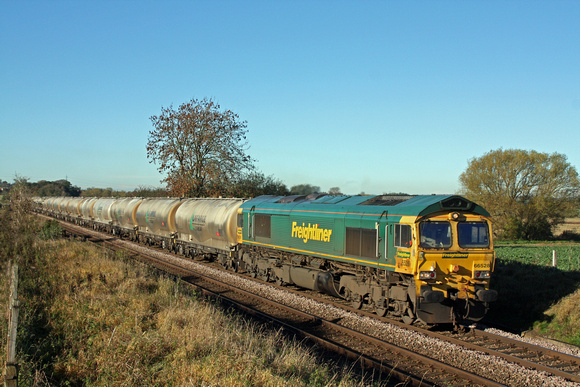 66528 at Copleys Brook on the outskirts of Melton Mowbray on 4.11.13 with 6L45 0735 Earles Sidings - West Thurrock loaded La Farge cement tanks
