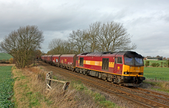 60010 at Chellaston heading towards Castle Donington on 30.11.11 working 6Z81 0914 Liverpool Bulk Terminal - Ratcliffe P.S. loaded coal hoppers