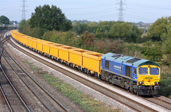 66623 'Billy Bolsover' at Loughborough on 5.10.09 with 6M23  1030 Doncaster Up Decoy - Mountsorrel empty IOA wagons via Humberstone Road, Leicester