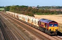 66130 at Cossington, MML heading for Syston East Junction on 19.10.07 with 6L62 1250 Mountsorrel - Chesterton Junction loaded 4 wheeled hoppers