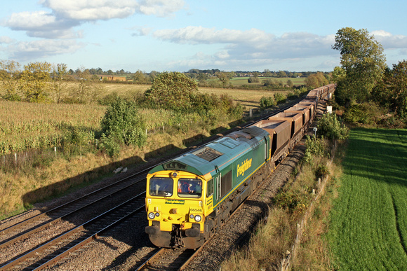 66546 enters the loop at Kilby Bridge near Wigston on 23.10.13 with 6M54 1230 Thorney Mill  - Bardon Hill Quarry empty Bardon hoppers in lovely autumn light