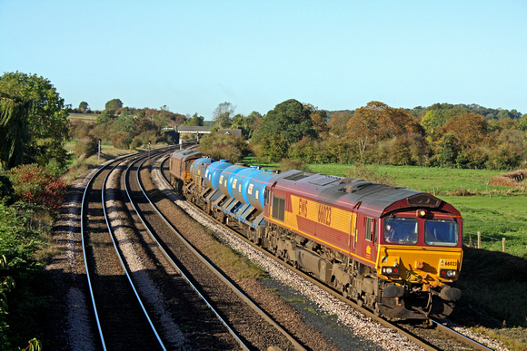 66023 at New Barnetby on 20.10.10 with 3S13 0850 Wakefield Kirkgate - Grimsby RHTT working 66125 is at the rear