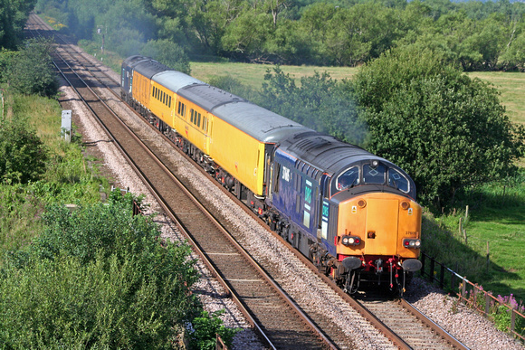 37605 leads through East Goscote heading towards Melton Mowbray on 11.8.08 with 3Z10 0830 Derby RTC - Old Dalby test train. At the rear is 37608