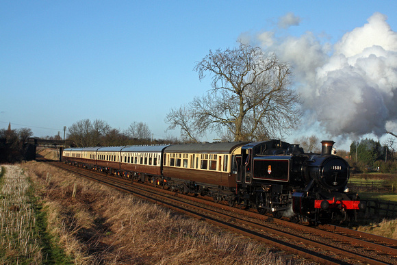 GWR Class 1500 BR Hawksworth Pannier No 1501 at Woodthorpe on 30.1.15 with 1515 Loughborough - Leicester North service at the GCR Winter Steam Gala 2015