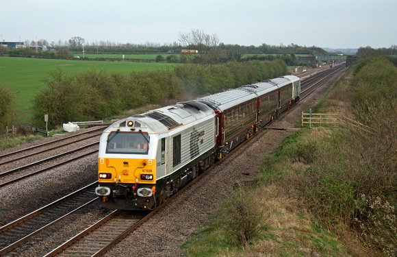 67029 tnt DVT 82146 at Cossington heading north towards Sileby Junction on 1.4.11 with 5Z06 1521 Cricklewood - Toton TMD Managers Train