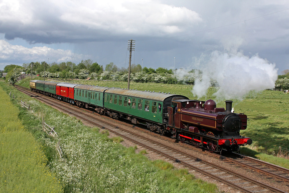 First time visit of GW Pannier Tank L92 in LT red livery at Woodthorpe on 9.5.14 with 1515 Loughborough - Leicester North service at the GCR Swithland Gala Event. TPO 80345 is in passanger set