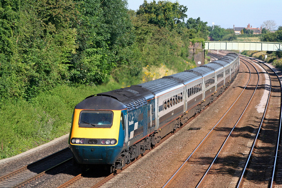 HST 43061 in MML livery with 43046 at rear at Normanton on Soar heading towards Loughborough on 31.7.07 with 0755 Nottingham - London St Pancras service