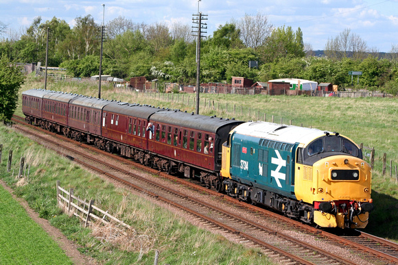 37314 at Woodthorpe on 25.4.09 with 1500 Loughborough - Leicester North service at the Spring 2009 Diesel Gala