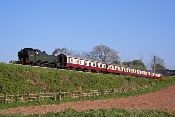 GWR Large Prairie No 4141 with honoured guests from the Hitachi 'Hayabusa' Launch Day, 3.5.07 heads back to Lougborough from Leicester North seen at Kinchley Lane in beautiful evening light