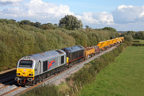 Royal Skips 67026 'Diamond Jubilee' & 67006'Royal Sovereign' at Barrow Upon Trent heading towards Stenson Junction on 19.9.12 with 6X50 1513 Toton Yard - Basford Hall departmental