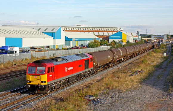 60059 'Swinden Dalesman' at Loughborough on 22.9.12 with a short 6E38 1310 Colnbrook - Lindsey Oil Refinery empty bogie tanks
