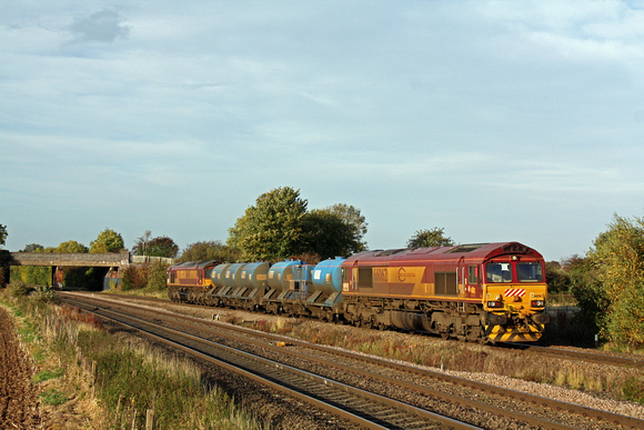 Euro Cargo Rail Class 66's 66045 t'n't' 66062  head north at Thurmaston towards Syston South Junction, MML on 17.10.12 with 3J93 1203 West Ham N Junction - Toton TMD RHTT