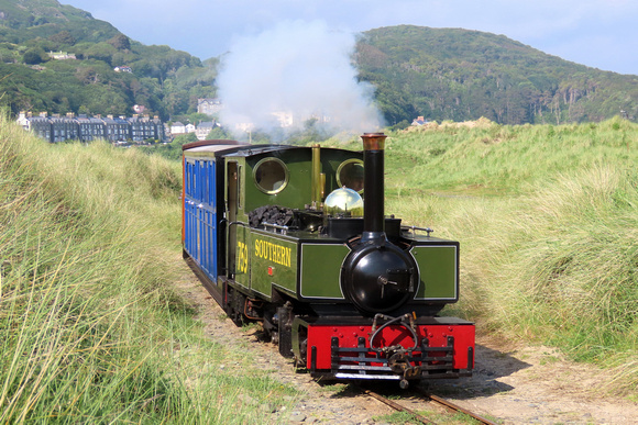 Constructed by David Curwen in 1978 as a 2-6-2T Southern 759 'Yeo'  heads towards Estuary Halt on 5.6.24 with 1620 Barmouth Ferry to Fairbourne service on the Fairbourne Narrow gauge Railway (SMB)