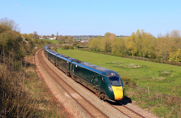 Class 802 IEP No's 802007 802013 pass Hungerford Common on 20.4.23 with 1A77 0835 Plymouth to London Paddington service