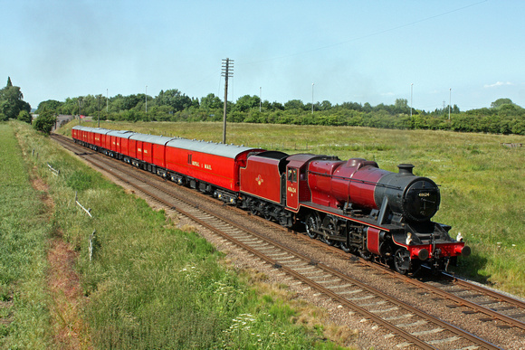 LMS Red 8F No  48624 at Woodthorpe on  07.7.13 with 1608 Loughborough - Swithland Sdgs TPO demonstration service at the GCR Trains, Cranes &  Rail by Mail Weekend 2013