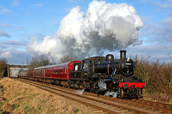 BR Standard Class 2 2-6-0 No 78019 at Woodthorpe, GCR on 1.1.10 with 14.00 Loughborough - Leicester North service