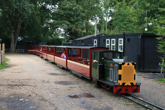 Audley End Miniature Railway 10 ¼ inch guage 0-6-0PM No D682 'Robin' approaches Woodland station on 21.9.23 working 1330 train from Audley End