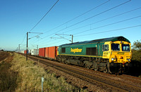 66571 at Frinkley Lane, Marston near Grantham on 4.11.13 with 4L85 1228 Doncaster Ept - Felixstowe North Intermodal