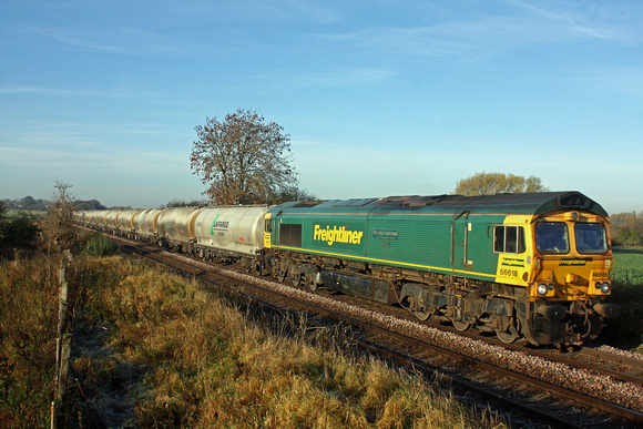 66618 at Copleys Brook, Melton Mowbray on 13.11.13 with 6L45 0735 Earles Sdgs - West Thurrock  loaded LaFarge cement tanks in lovely autumn morning light