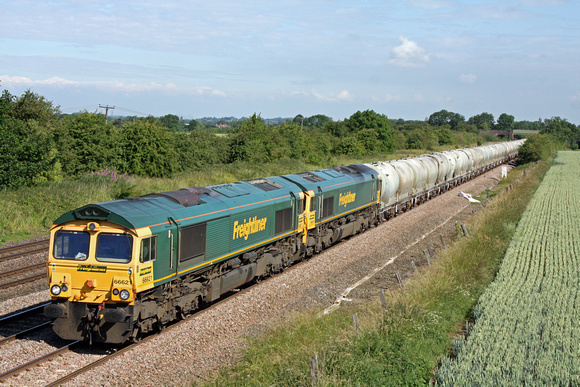 66621 & 66561 at Cossington heading towards Syston East Junction on 29.6.11 with 6L45 0737 Earles Sidings - West Thurrock loaded PCA cement tanks. 66561 was needed at West Thurrock for a working