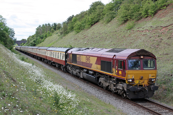66183 tnt 66176 at Stanford Upon Soar near Loughborough on the GCRN branch line on 4.6.11 with 1Z51 1550 Hotchley Hill - London Euston return UK Railtours The Midland and Great Central No 2 Charter