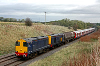 20302 & 20305 tnt 66714 near Melton Mowbray on 12.10 11 with 8X09 1142 Old Dalby - Amersham S-Stock move. The 66 will be removed before reaching Amersham