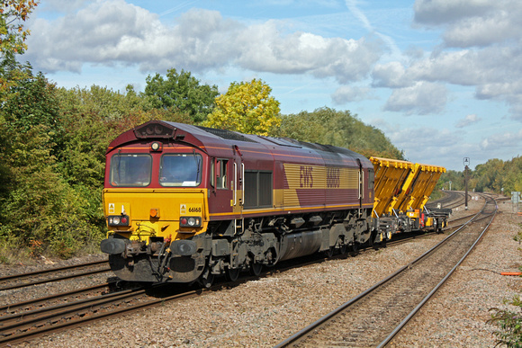 66168 with just one empty IFA (point carrier wagon) at Syston South Junction crossing over to the mainline on 21.9.11 with 6X49 1035 Beeston Sdgs - Beeston Sdgs via Humberstone Rd, Leicester