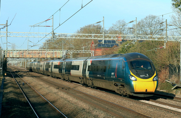 Avanti West Coast  Class 390 Pendolino No 390043 passes Cathiron, WCML. heading towards Rugby on 1.2.24 with 1A29 1055 Manchester Piccadilly to London Euston service
