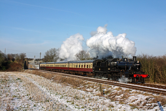 LMS Ivatt Class 2 2-6-0 No 46521 at Woodthorpe on 29.12.14 with 1315 Loughborough - Leicester North GCR Christmas Holiday Service