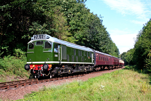 D5185 at Birstall on  15.9.06 with 1120 Loughborough - Leicester North service at the GCR Diesel Gala Sept 2006