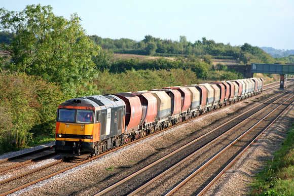60059 'Swinden Dalesman' in EWS loadhaul livery at Cossington, MML heading north on 13.9.08 with 6M87 1203 Ely Papworth Sdgs - Peak Forest empty Cemex and RMC hoppers
