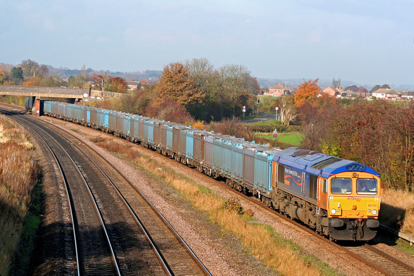 66720 at Thurmaston, MML on 3.11.07 with 4E80 1320 Hotchley Hill - Doncaster Down Decoy empty gypsum containers heading for Humberstone Road, Leicester to run round