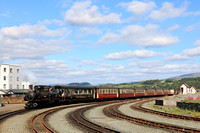 'James Spooner' is a brand-new Double Fairlie, built 2023. On 12.6.24 the loco arrives into Porthmadog station, Ffestiniog and Welsh Highland Railways with 1625 Bl. Ffestiniog to Porthmadog Mountain S