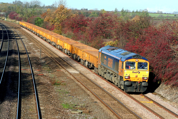 66701 at Normant on Soar heading towards Loughborough on 23.11.06 with 6P07 1150 Sandiacre - Whitemoor empty low ballast wagons