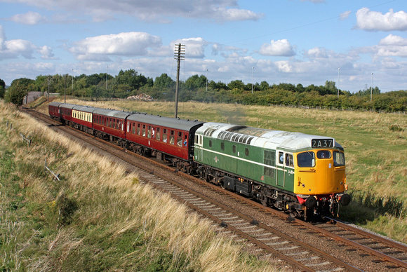 D5401 with full yellow end at Woodthorpe on 31.8.14 with 1605 Loughborough - Leicester North service at the GCR Diesel Gala Aug 2014