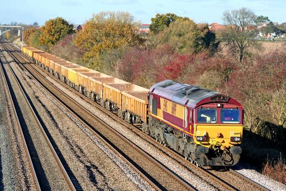 66199 at Cossington, MML on 12.11.08 with  with 6Z47 Doncaster - Stud Farm empty ballast wagons